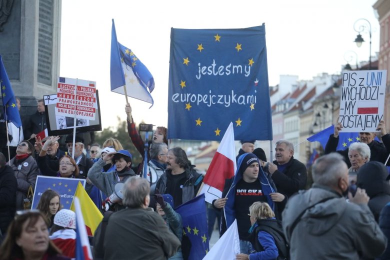 A lengyel kormányfő szerint a „Polexit” álhír, káros mítosz