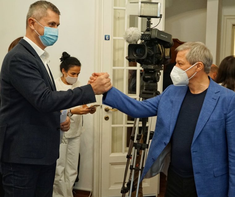 Csörte az USR-ben: Barna szerint Cioloş lemondással fenyegetőzik