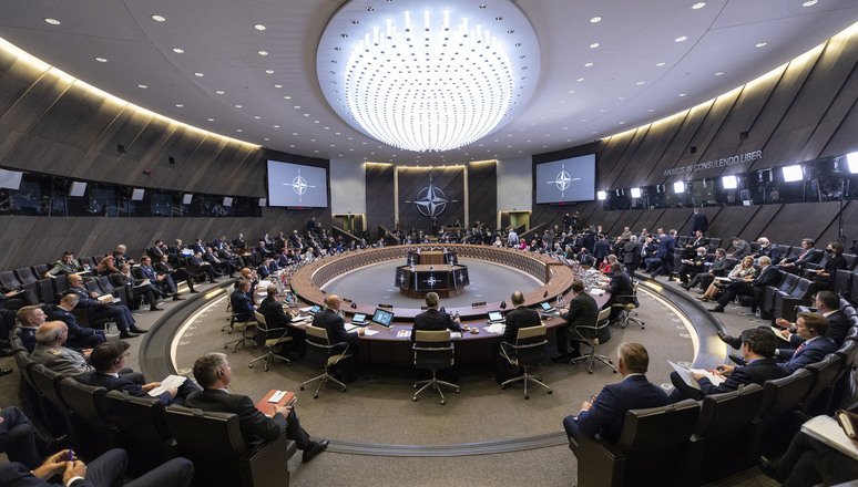 Nem enged Moszkvának a NATO: a katonai szövetség és Oroszország csúcstalálkozóján sem közeledtek az álláspontok
