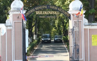 Gondozatlan sírok ezreit számolhatják fel a nagyváradi Rulikowski temetőben