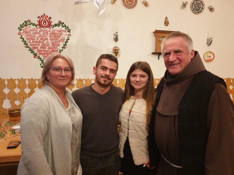 Szerelemösvényen Petőfi és Szendrey Júlia nyomában: Böjte Csaba kezdeményezése a családi értékeket népszerűsíti