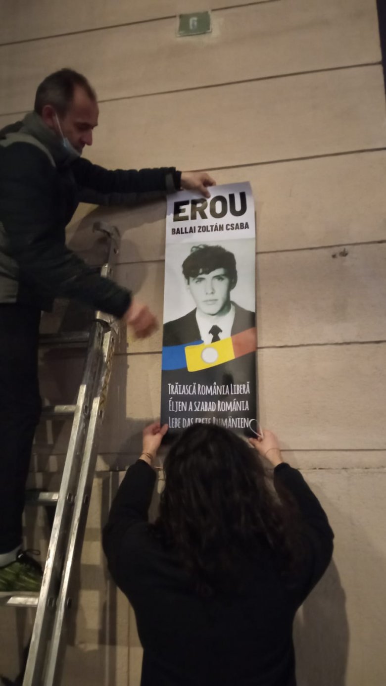 Információs pannó kihelyezésével emlékeztek Ballai Zoltánra, a '89-es forradalom hősi halottjára Kolozsváron