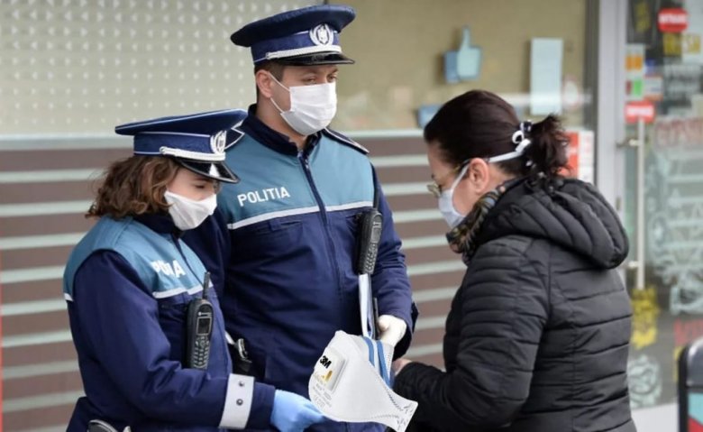 Arra kéri tagjait a rendőrszakszervezet, ne ellenőrizzék a polgárok által hordott maszkok típusát
