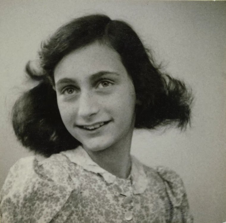 Zsidó jegyző árulhatta el a náciknak, hol rejtőzik Anne Frank és családja