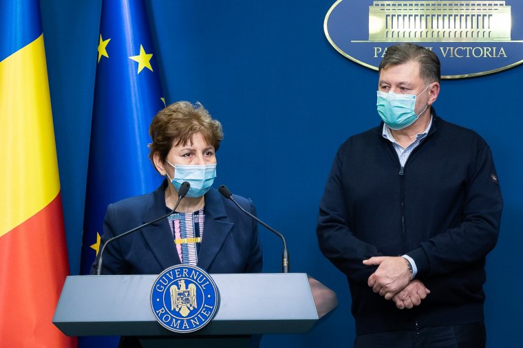 Januárban a közösségi terjedés szakaszába juthat az omikron Romániában, ismét megtelhetnek a kórházak