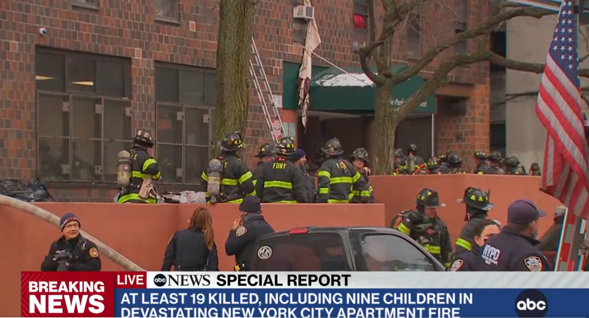 Tizenkilencen, köztük gyerekek haltak meg egy lakóházban pusztító tűzben New Yorban