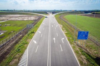 Szijjártó: Magyarország és Románia számára is különösen fontos a határátkelés gyorsítása