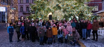 Közösségükért vállalnak felelősséget a diákok: karácsonyi jótékonysági programokat szervezett a MCC kolozsvári központja