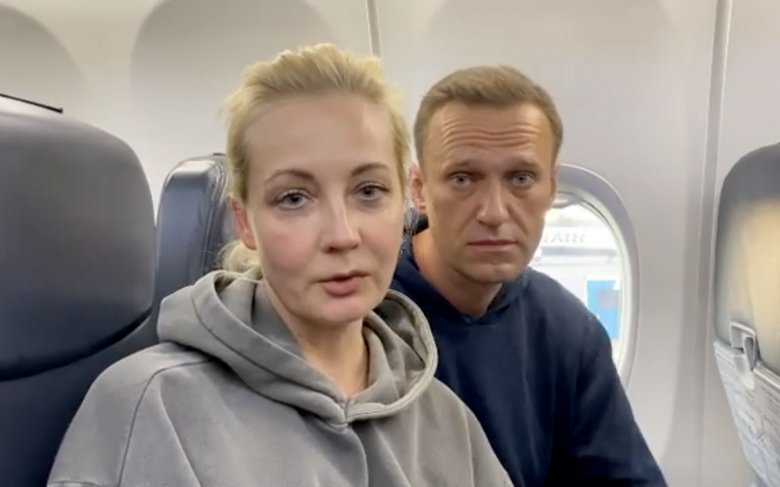 Visszatért Moszkvába Alekszej Navalnij ellenzéki politikus, azonnal őrizetbe vették