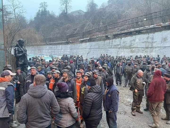 Beszüntették a sztrájkot a Zsil-völgyi bányászok