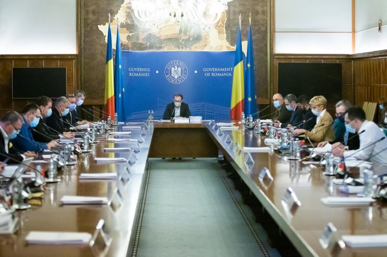 Elfogadta a költségvetést a Cîțu-kormány, csak 2024-ben csökkenhet 3 százalék alá a deficit