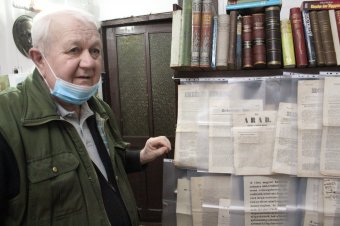 Régi könyvek közt megbújó történelmi ereklyék a kolozsvári Röser Antikváriumban