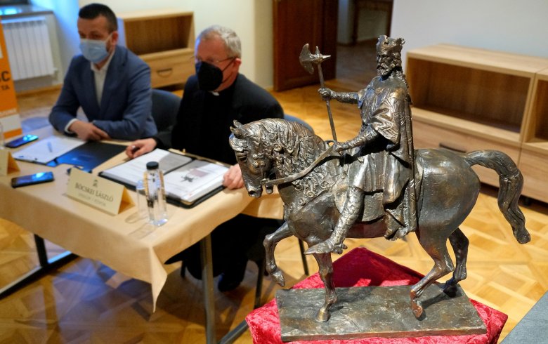 „Történelmi igazságtétel”: a várban állítják fel Szent László lovas szobrát Nagyváradon