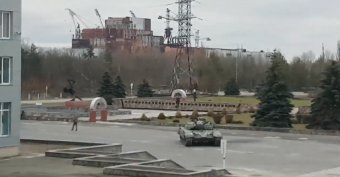 FRISSÍTVE – Orosz katonai szóvivő: az orosz ejtőernyősök teljes ellenőrzésük alá vonták a csernobili atomerőmű körüli területet