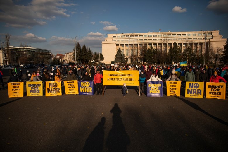 Több százan tüntettek Bukarestben az ukrajnai háború és Vlagyimir Putyin ellen