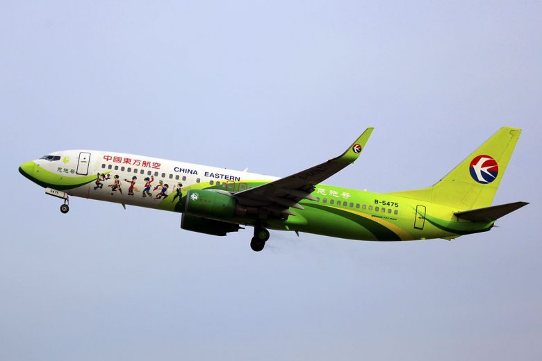 Lezuhant egy belföldi utasszállító repülőgép több mint 130 utassal Dél-Kínában