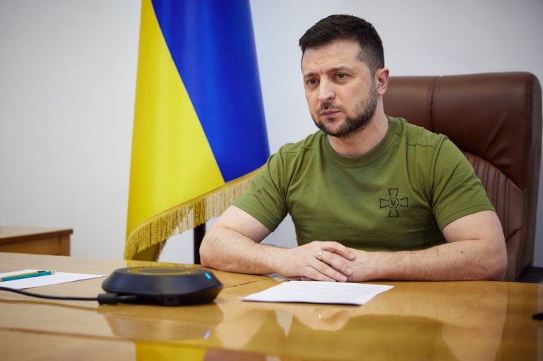 Popescu: hétfőn este mond online beszédet a román parlament plénuma előtt az ukrán elnök