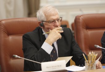 Borrell: az EU támogatja a fegyverszállítást Ukrajnába, a fegyverellátásban Magyarország is részt vesz