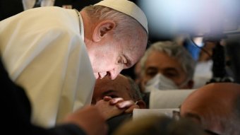 „Egy hatalmasság ismét konfliktusokat gerjeszt”: Kijevbe készül látogatni Ferenc pápa