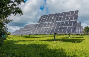 Európa legnagyobb napelemparkját kezdik építeni Arad megyében