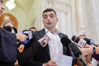 George Simion bocsánatot kért Iulian Bulai képviselőtől a fülhúzás miatt