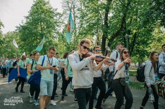 Nemcsak bulikra, hanem szemétgyűjtésre is készül a Kolozsvári Magyar Diákszövetség