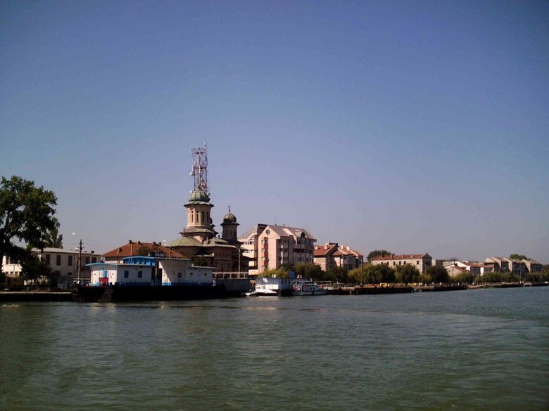 Torlódnak a hajók a Duna torkolatánál, többnapos a várakozás a deltában a háború miatt