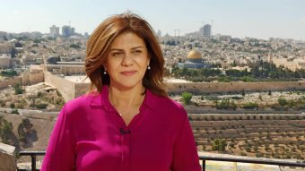Lelőtték az al-Dzsazíra hírtelevízió egyik ismert tudósítóját Ciszjordániában