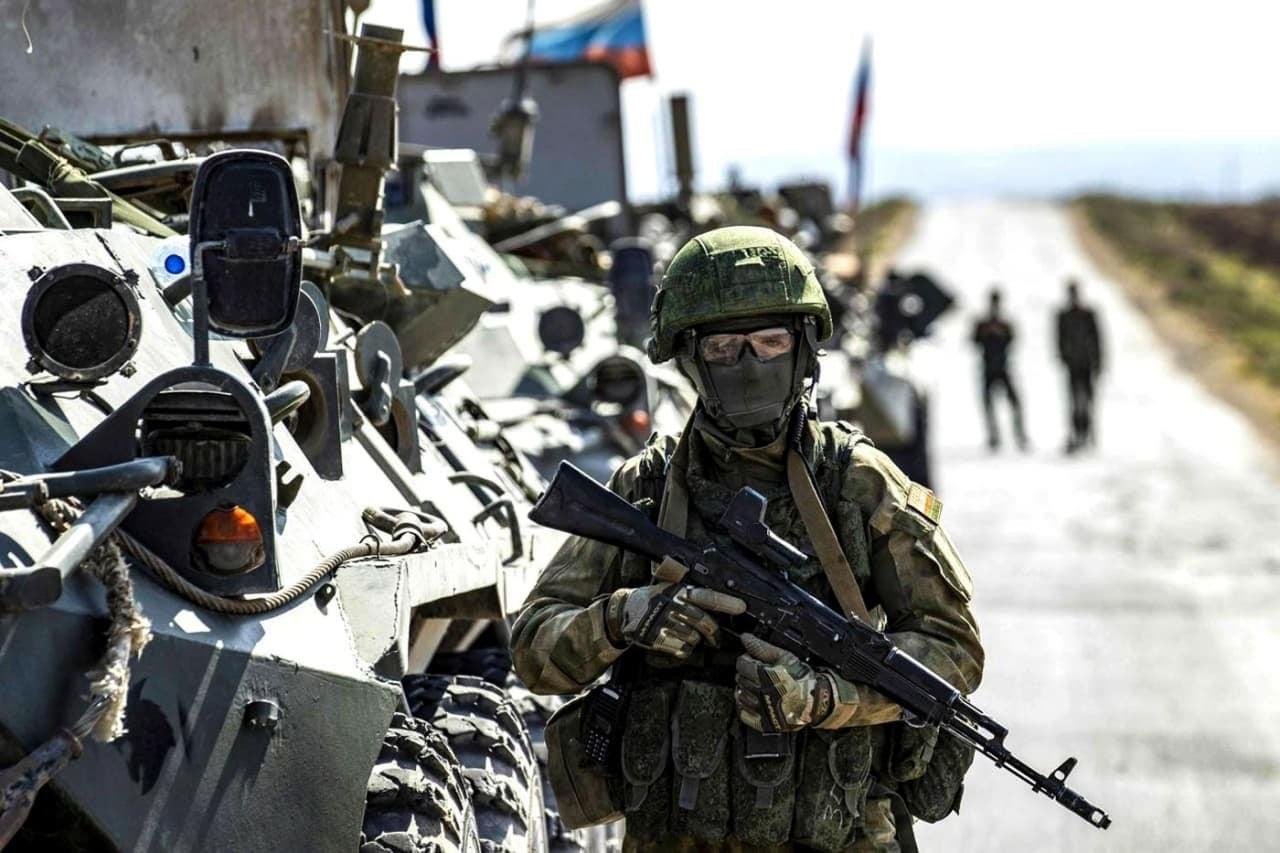 Oroszország a Nyugat „proxy háborújára” hivatkozva növeli másfél millióra hadereje létszámát