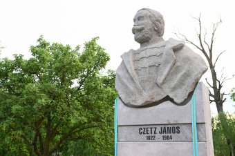Háromszéki szülőfalujában szobrot kapott a '48-as forradalom legfiatalabb, Argentínában is hősként tisztelt tábornoka