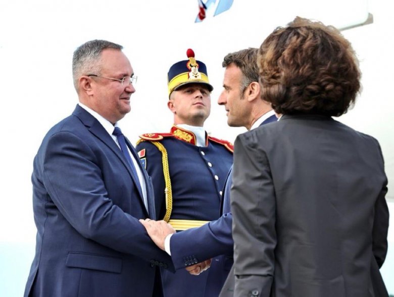 Megérkezett Romániába Emmanuel Macron francia elnök