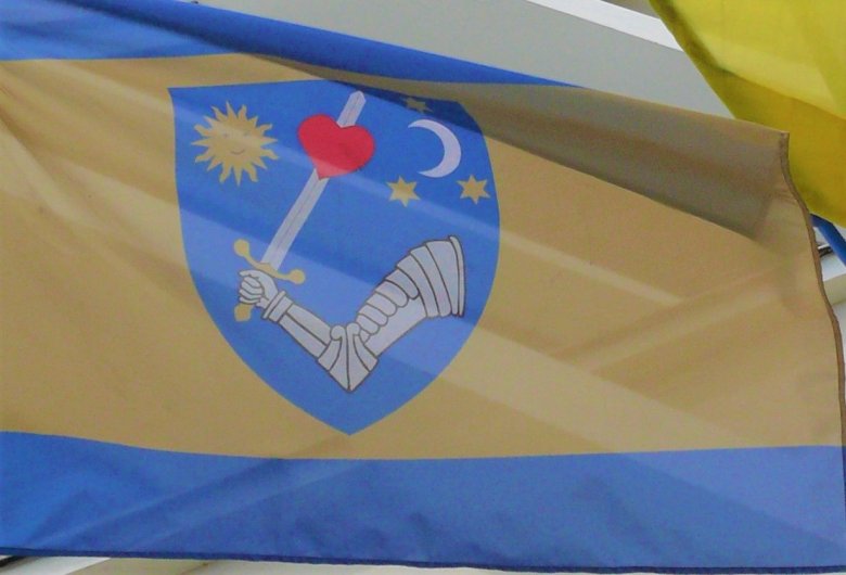 Fordulat: a legfelsőbb bíróság jogerősen elutasította a Kovászna megye zászlaját támadó keresetet