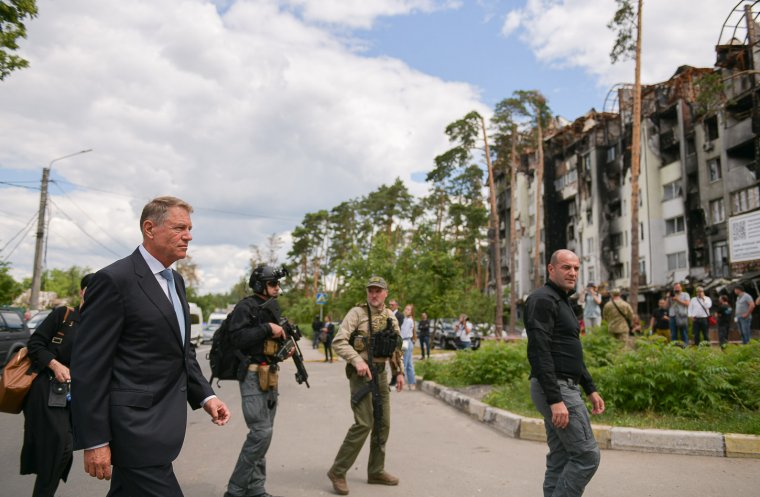 Iohannis az Ukrajnában látott szörnyűségekről: elképzelhetetlen emberi tragédia, borzalmas rombolás