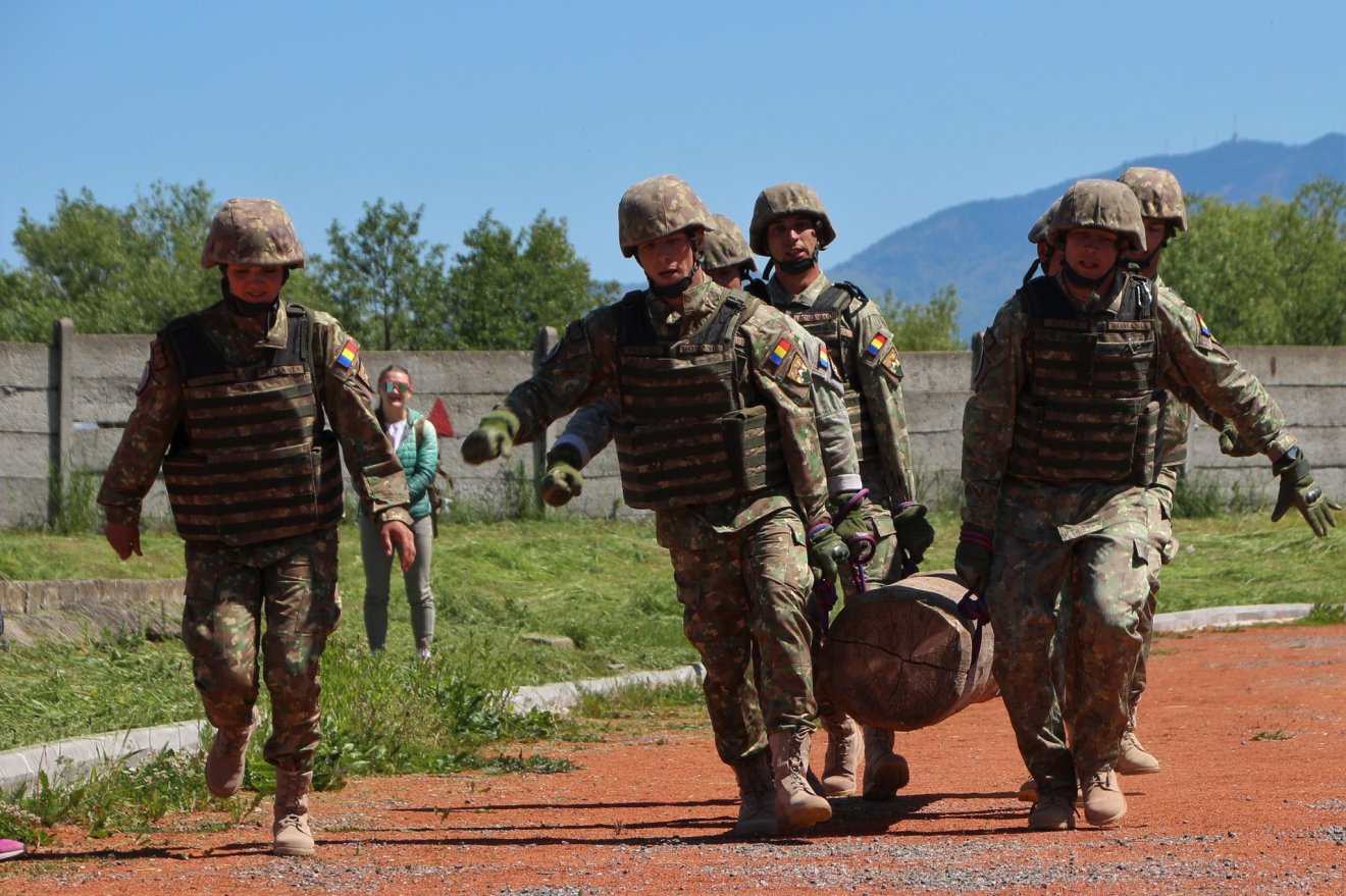 Több mint négyezer hivatásos katonát toborozna a román hadsereg