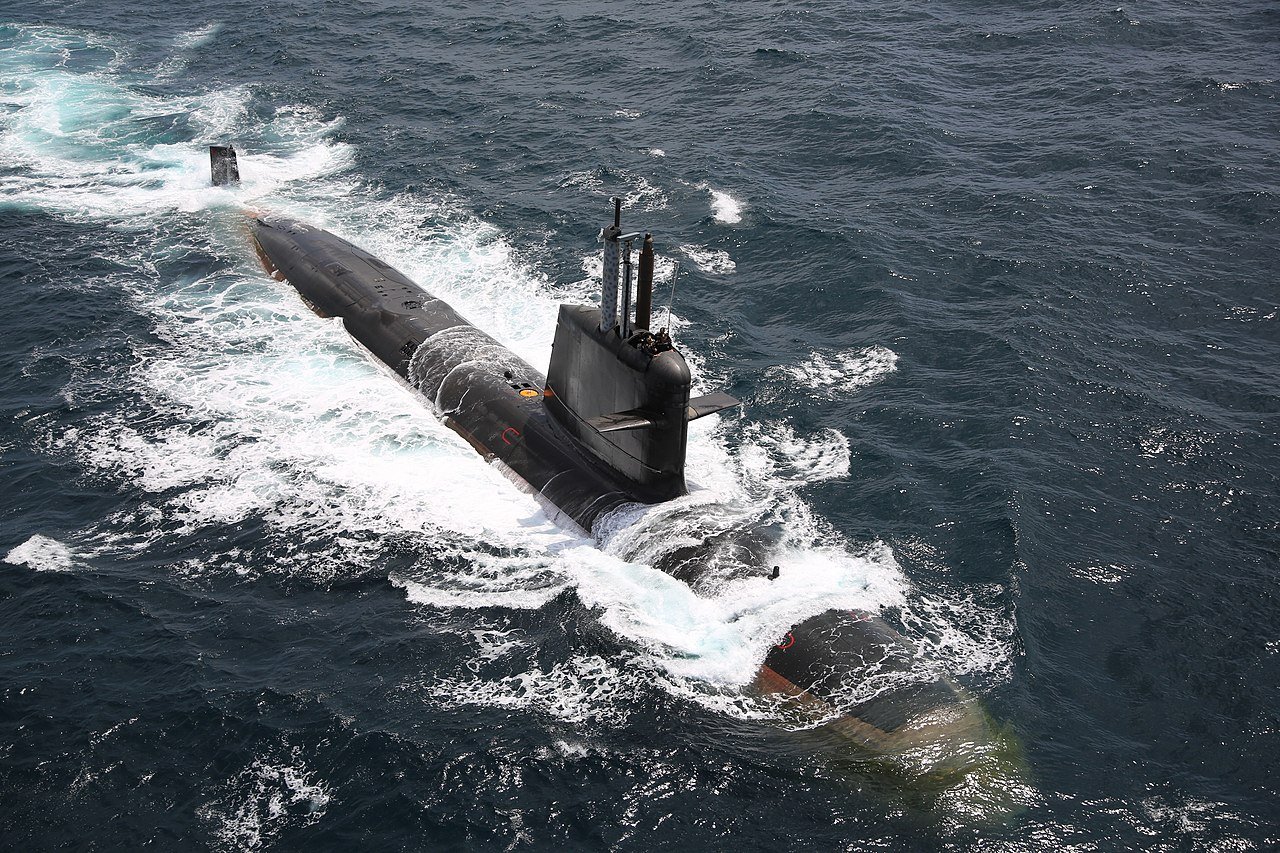 Francia tengeralattjárókat vásárol Románia, aláírták a hadieszköz-beszerzési szándéknyilatkozatot