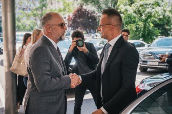 Szijjártó–Kelemen-találkozó: Magyarország érdeke a politikai stabilitás Romániában, az RMDSZ „nagy hozzáadott érték”
