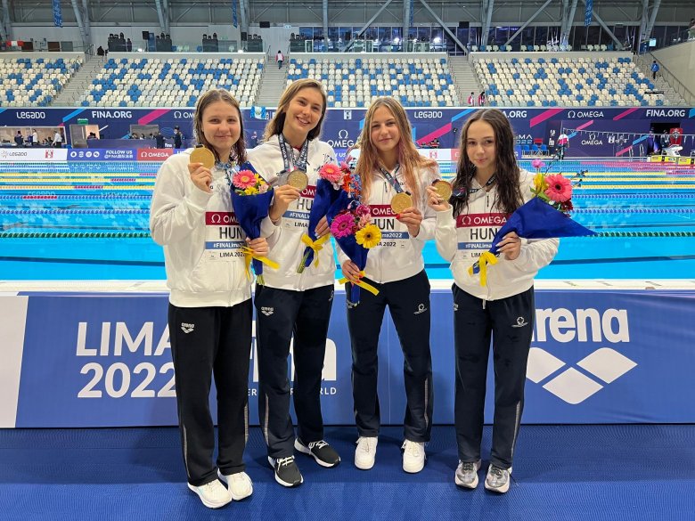 Arany, ezüst: alaposan belehúztak a magyar és román úszók a junior-világbajnokságon