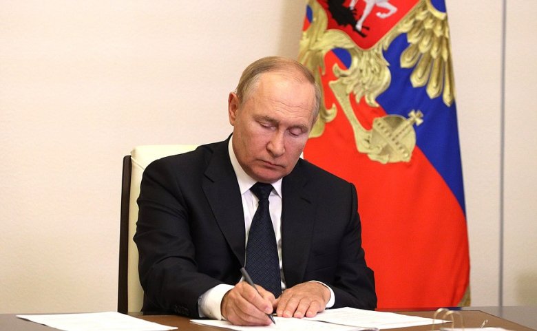 Putyin szerdán aláírta az ukrajnai régiók annektálásáról rendelkező törvényeket