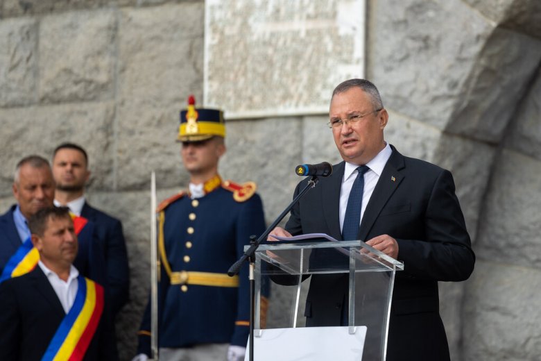 A radikális és populista akciókkal szembeni értékek védelmét hangsúlyozta Ciucă a mărăşeşti-i megemlékezésen