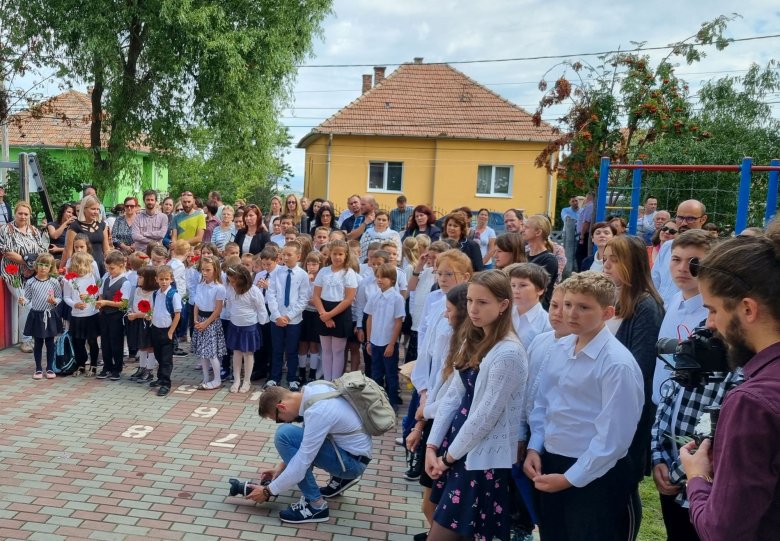 Újabb magyar óvodai csoport Györgyfalván – Kelemen Hunor iskolabővítést ígért és kormánytámogatást a vízgondok megoldására
