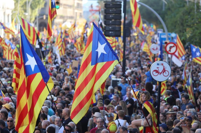 Hazaárulás vagy józan belátás? Spanyolok, katalánok, amnesztia és autonómia