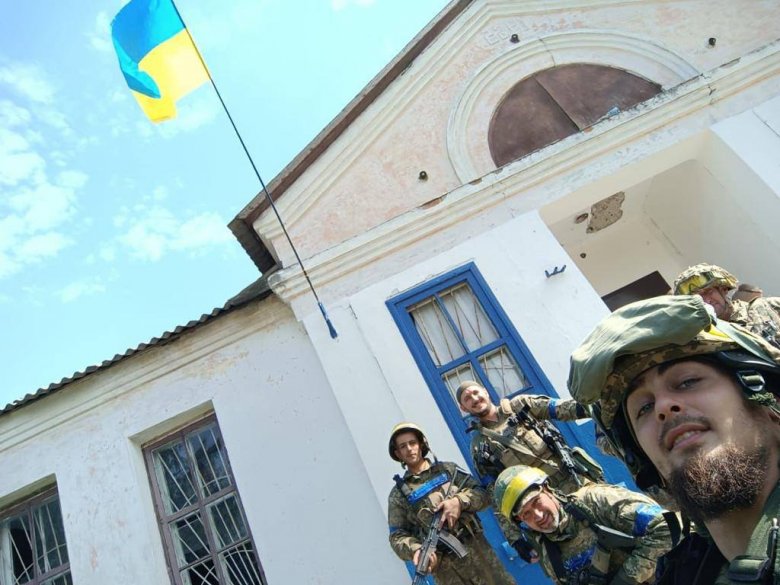 Sorra hódítják vissza az elfoglalt területeket az orosz határ közelébe nyomuló ukrán erők