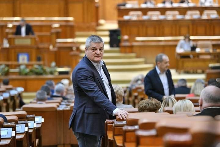A diszkriminációellenes tanács távozását követeli az SZNT, mert nem ítélte el az ázsiai hordákat emlegető román politikust