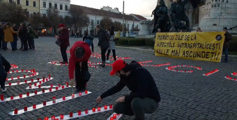 A hatóságoknak a kórházi fertőzésekkel szembeni reakcióhiánya miatt tüntettek Kolozsváron