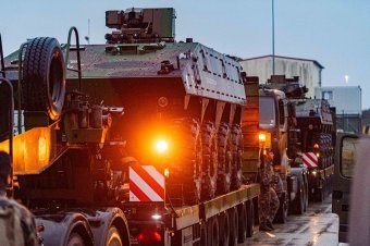 Két, francia haditechnikai eszközökből álló konvoj érkezett Romániába