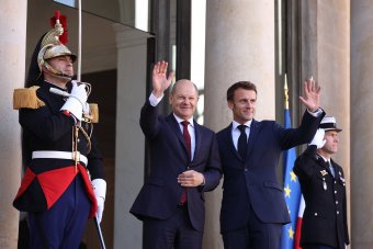 Együtt néznek szembe a kihívásokkal: Macron és Scholz új lendületet kíván adni a francia–német együttműködésnek