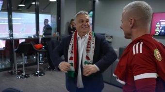 Nem az a legény, aki adja, hanem, aki állja – Orbán Viktor sáljáról
