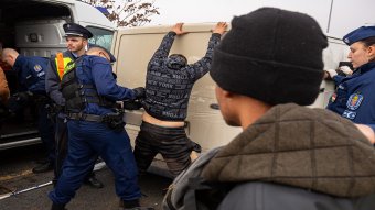 Kommandósok fogták el a magyar rendőrökre tüzet nyitó iraki embercsempészeket