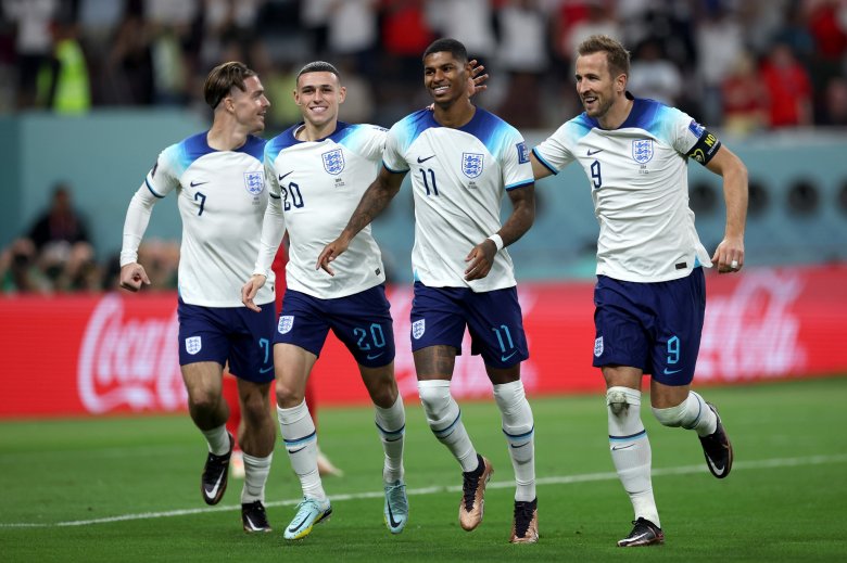 Az angolok és a franciák simán jutottak a negyeddöntőbe, ahol már egymással csapnak össze