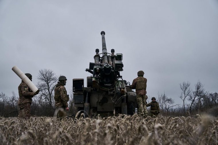 Moszkva szerint az ukrán tüzérség nem állt le az orosz tűzszünet kihirdetése után